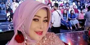 Putra Elvy Sukaesih Ngamuk karena Rokok, Ipar: Masak Enggak Mampu Beli