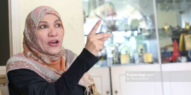 Dorce Gamalama Sumbang 600 Baju Buat Bekal di Akhirat