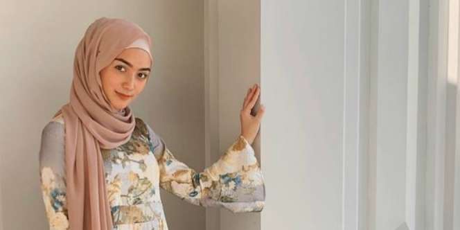 Gaya Modis Citra Kirana, Minimalis dengan Tas Rp74 Juta