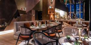 Mahanakhon Bangkok SkyBar, Sensasi Spesial Dining di Restoran Tertinggi Thailand
