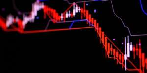 Saham Sektor Konsumsi Ambruk 6%, ISSI Tiarap di Zona Merah