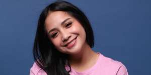 Hotpants Mewah Nagita Slavina Mirip Seragam PNS?