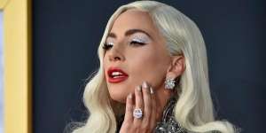 Tutorial Gaya Make Up Bronze ala Lady Gaga