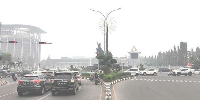 Kabut Asap Kian Pekat, Wali Kota Pekanbaru Terbang ke Kanada