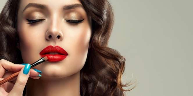 Tips Pakai Lipstik Merah di Hari Pernikahan
