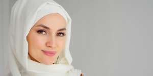 Bikin Wajah Terlihat Segar dengan 2 Makeup Ini