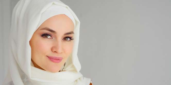 Bikin Wajah Terlihat Segar dengan 2 Makeup Ini