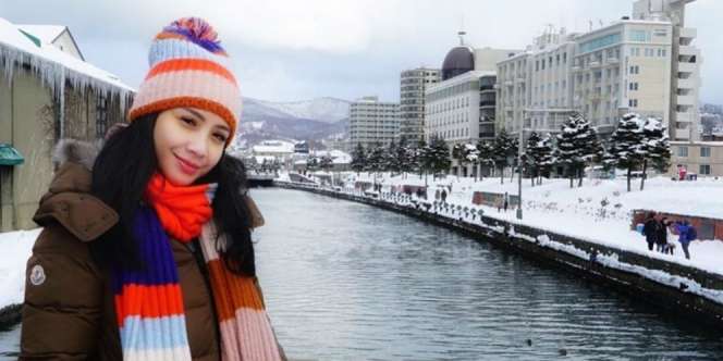 Outfit Mewah Nagita Slavina, Mirip Sarung?