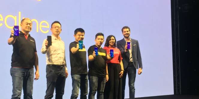 Real Me 5 dan 5 Pro Meluncur, Harga Sesuai Kantong, Fiturnya?