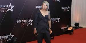 Gandeng Roy Kiyoshi, Evelyn Kabur Lihat Aming