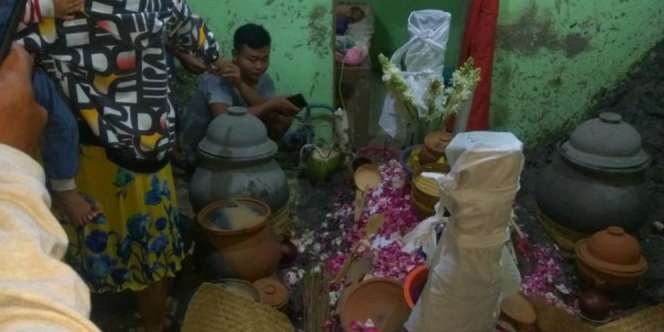 Heboh Warga Pati Jalani Tapa Pendem, Dikubur Hidup-hidup