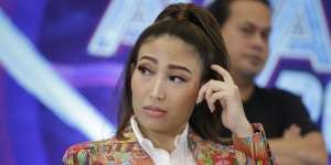 Posisi Janin Sungsang, Ayu Dewi Deg-degan Jelang Persalinan