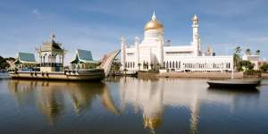 Cari Promo Tiket ke Negara Tetangga, Brunei Darussalam Wajib Dicoba