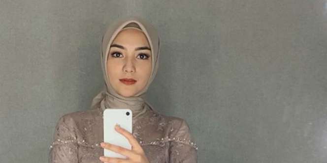 Reaksi Citra Kirana Lihat Foto Bareng Keluarga Rezky Aditya, Lamaran?