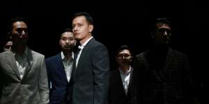 Gaya 'British School Boy' Empat Seleb di Men's Fashion Week