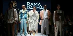 Koleksi Batik Kekinian Rama Dauhan X Alleira
