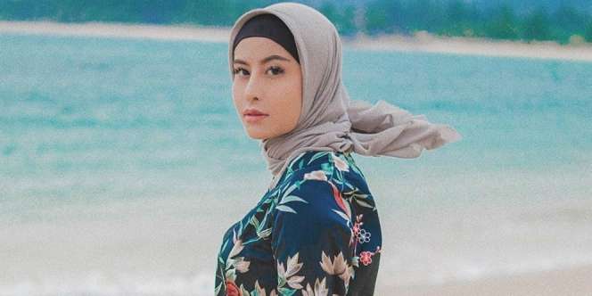 Gaya Modis Awkarin Berhijab di Aceh, Bikin Adem!