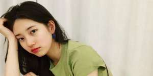 Gaya Bae Suzy Bikin Heboh, Pakai Daster Batik?