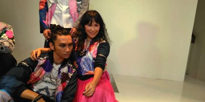 Kisah di Balik Baju 'Karung Tepung' di New York Fashion Week