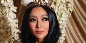 Diana Putri, Desainer Surabaya Langganan Seleb Hollywood