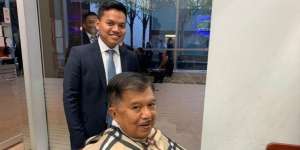 Sebelum Berpidato di Sidang Umum PBB, JK Sempatkan Potong Rambut
