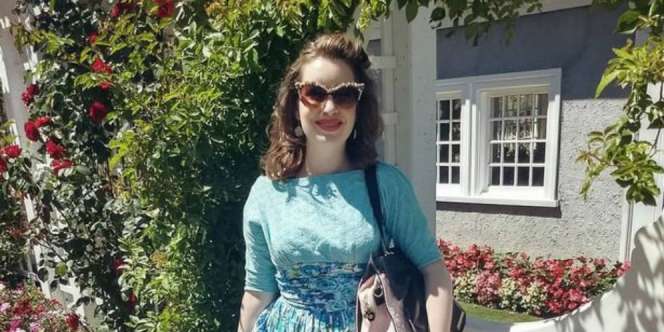 Wanita Ini Berhenti Kerja Demi Manjakan Suami, Bergaya Ala Istri Rumahan Jadul