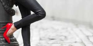 4 Hal yang Perlu Diperhatikan Saat Beli Celana Kulit Atau Legging