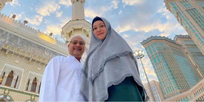 Lepas Hijab Syar'i Usai Tunaikan Umroh, Gaya Hijab Maia Estianty Tuai Pujian