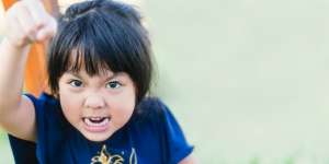 Si Kecil Mengamuk Tak Terkendali, Tenangkan dengan Cara Ini