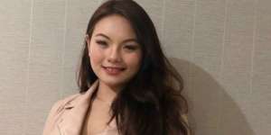 Pesona Hillary Brigitta Lasut, Anggota DPR Termuda 