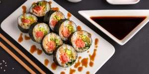 Tips dan Cara Membuat Sushi Gulung, Bisa Tanpa Nasi?