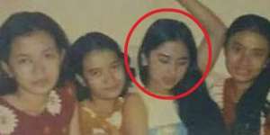 Gadis Cantik Berambut Panjang Itu Kini Jadi Penyanyi Tenar