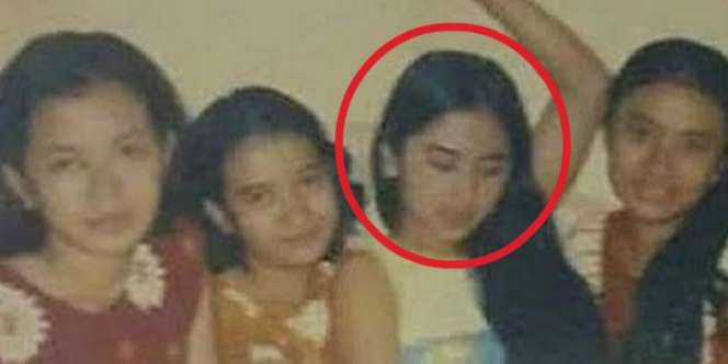 Gadis Cantik Berambut Panjang Itu Kini Jadi Penyanyi Tenar