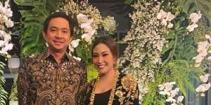Ayu Dewi Melahirkan Anak Ketiga, Bentuk Hidungnya Jadi Sorotan