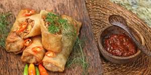 4 Cara Membuat Kulit Lumpia yang Cocok untuk Berbagai Macam Isian