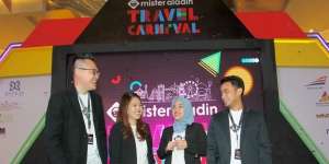 Berebut Promo Menarik Liburan Akhir Tahun