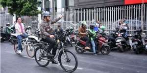 Anies Baswedan: Trotoar Lebar Agar Banyak Warga Gunakan Kaki untuk Transportasi