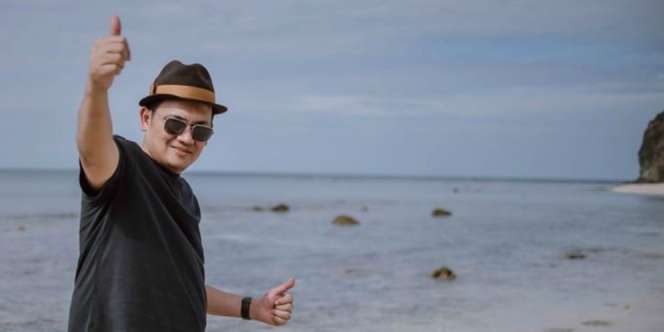 Farhat Abbas Ngaku Lihat Nikita Mirzani di Paris: `Saya Kira Mbak-Mbak`