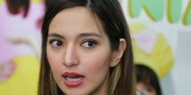 Gaya 'Ritual Kamar Mandi' Nia Ramadhani