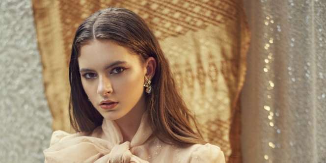 Pesona Songket Minang di Panggung NYFW 2020