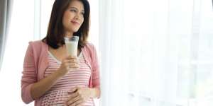10 Minuman Terbaik Bagi Ibu Hamil, Minum Teratur Yuk!