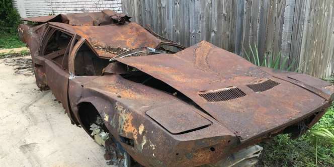 Mobil Rongsokan Ini Dijual Rp28 Juta, Yakin Ada yang Mau Beli?