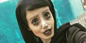 'Angelina Jolie' Ditangkap Aparat Keamanan Iran
