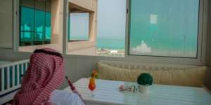Warga Asing Belum Nikah Boleh Menginap Sekamar di Saudi?