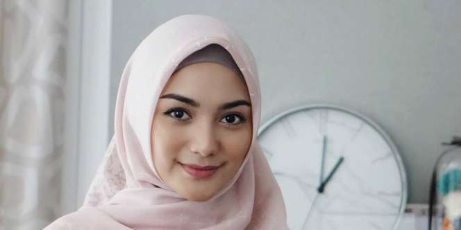 Kompak Berbusana Pink, Foto Citra Kirana & Rezky Aditya Bikin Riuh
