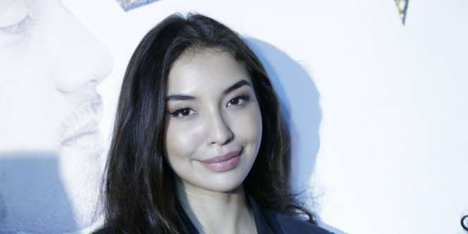Senyum 'Joker' Manohara: Why So Serious?