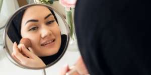 12 Teknik Makeup yang Perlu Kamu Tahu