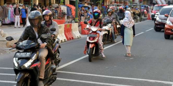 Jangan Cuma Bisa Nebeng, Ini yang Wajib Diperhatikan Jika Naik Motor Boncengan