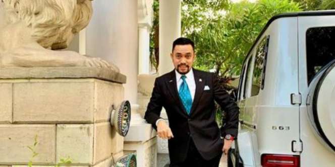 5 Foto Jadul Orang Sukses, Dulunya Pernah Hidup Susah