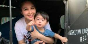 Punya Jet Pribadi, Sandra Dewi Malah Ajak Anak Naik Bajaj